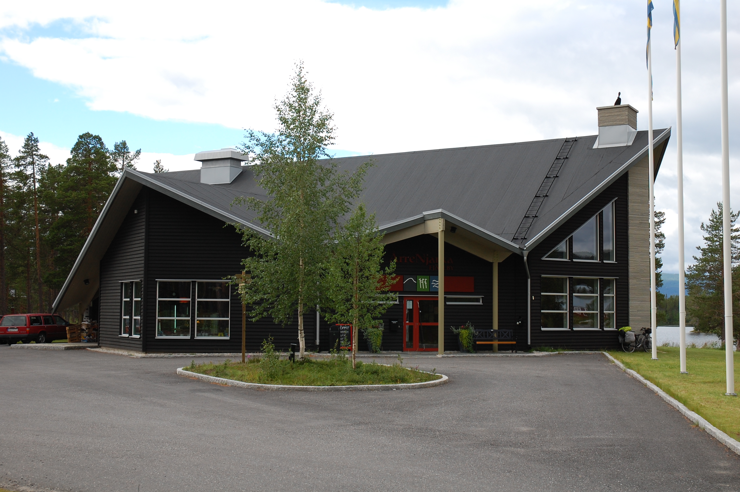 Reception and restaurant building at Årrenjarka, photographed in August 2012.